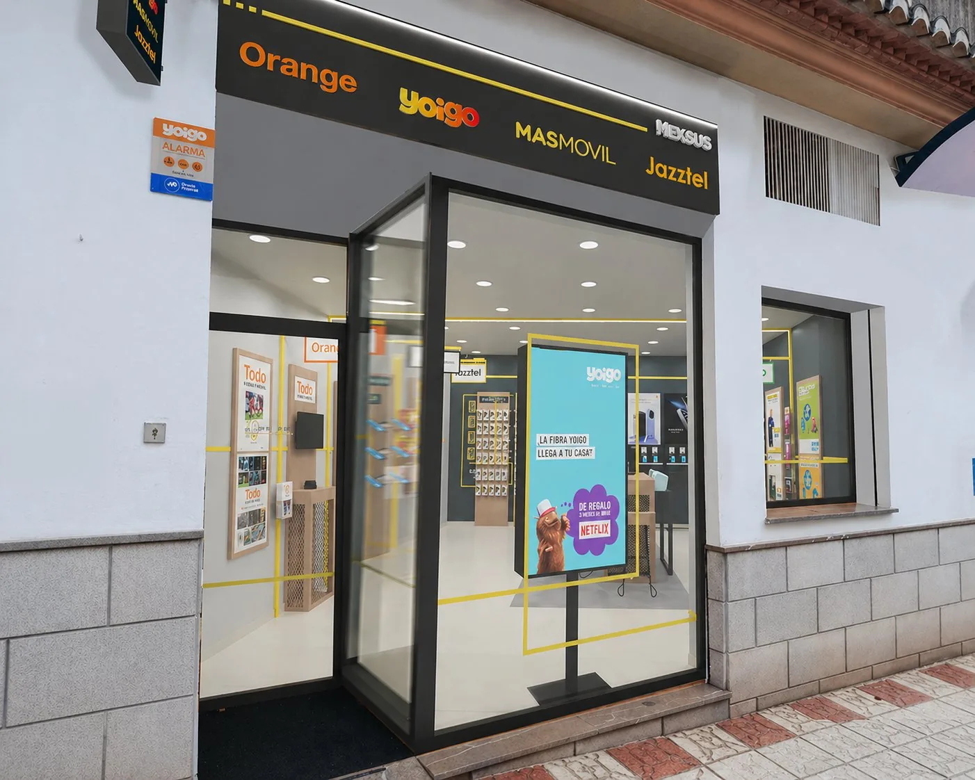 Tienda Neksus La Zubia — Interior